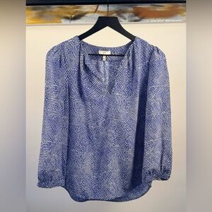 Joie Blue & White Print 100% Silk Blouse – Size XS